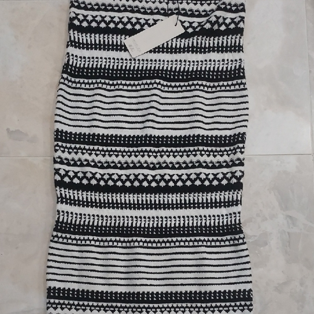 Rachel Zoe Black and White Patterned Pencil Skirt